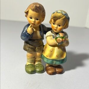 Charming Figurine of Boy and Girl. GH113